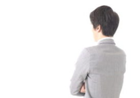 dansei-2 若い男性の後ろ姿写真(イメージ)